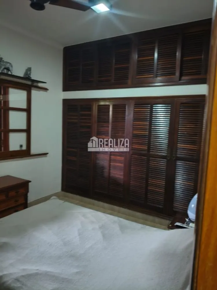 Casa, 5 quartos, 244 m² - Foto 2