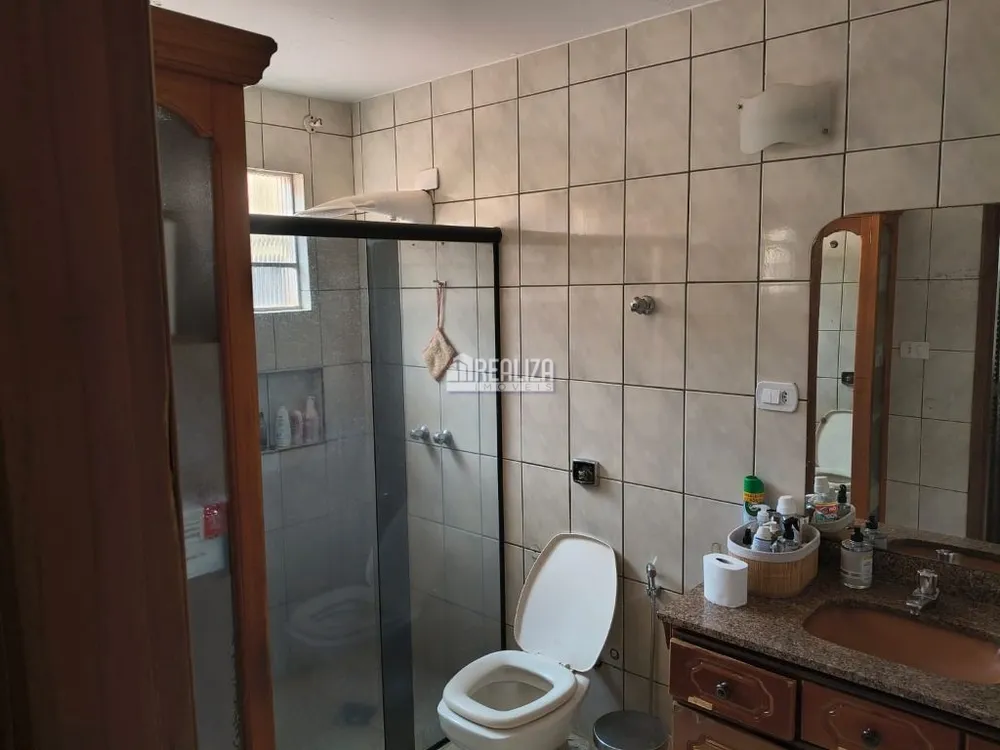 Casa, 5 quartos, 244 m² - Foto 1