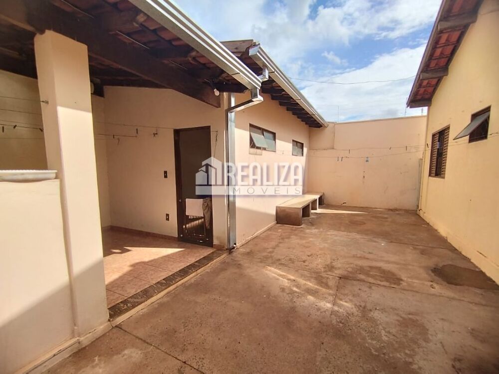 Casa, 3 quartos, 193 m² - Foto 1