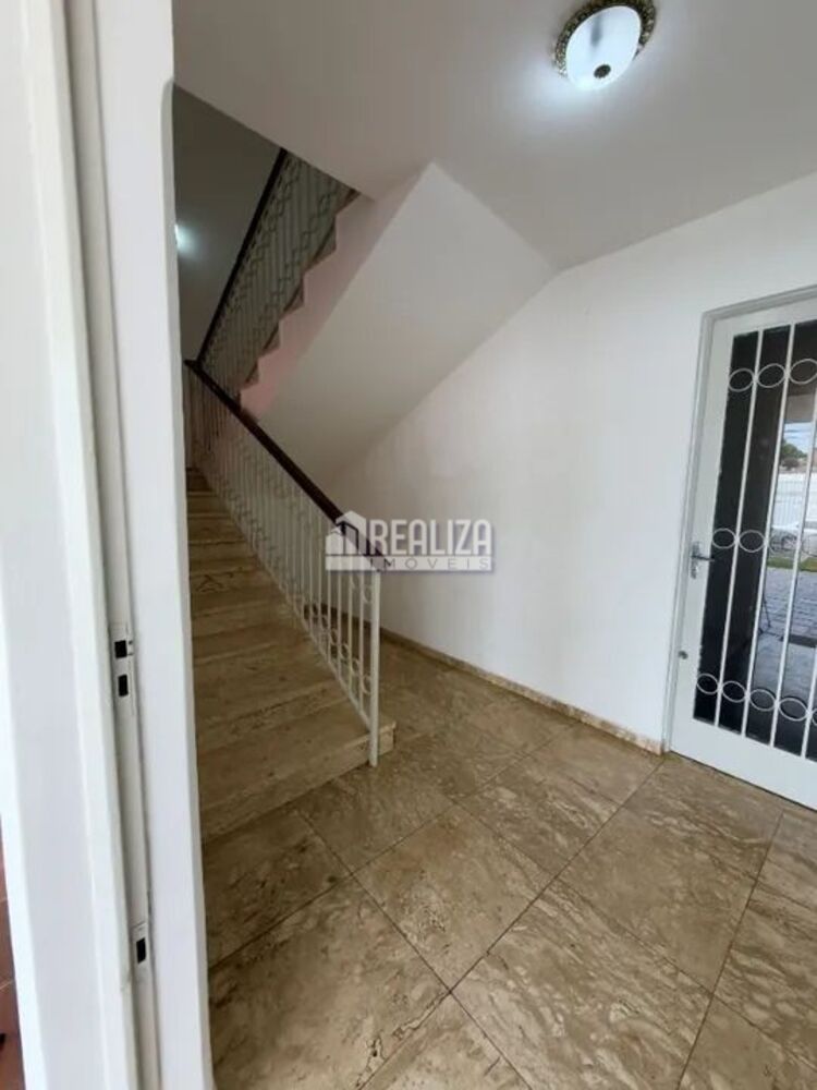 Casa, 3 quartos, 230 m² - Foto 2