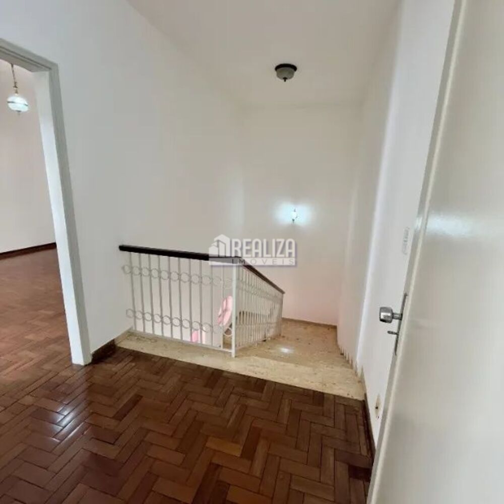 Casa, 3 quartos, 230 m² - Foto 4