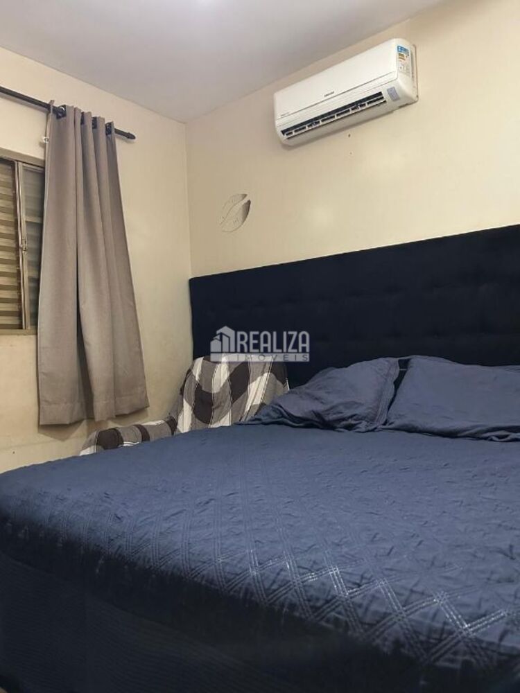 Casa à venda com 3 quartos, 83m² - Foto 2