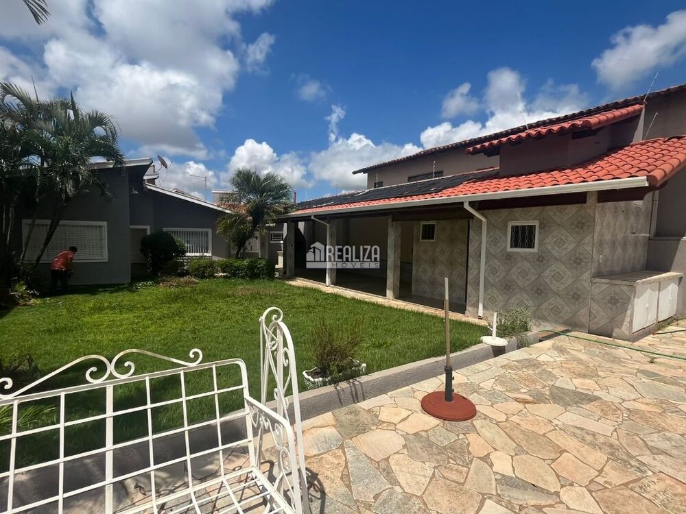 Casa à venda com 4 quartos - Foto 2