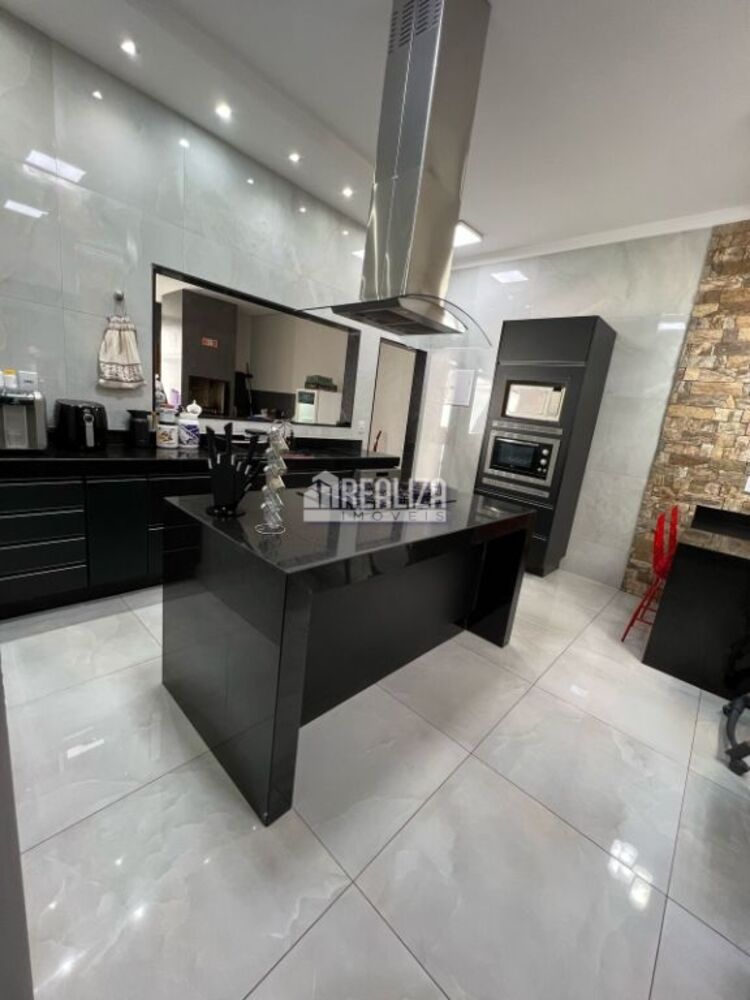 Casa, 3 quartos, 242 m² - Foto 3