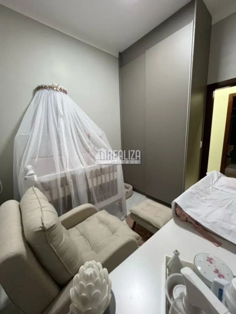 Casa, 3 quartos, 242 m² - Foto 19