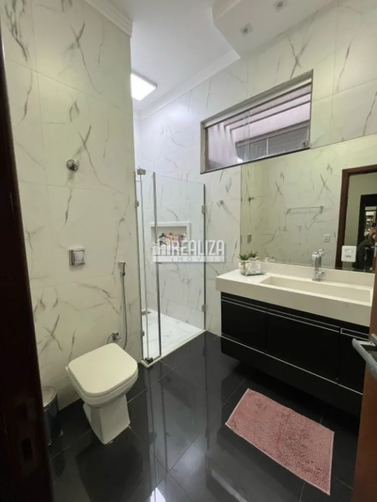 Casa, 3 quartos, 242 m² - Foto 15