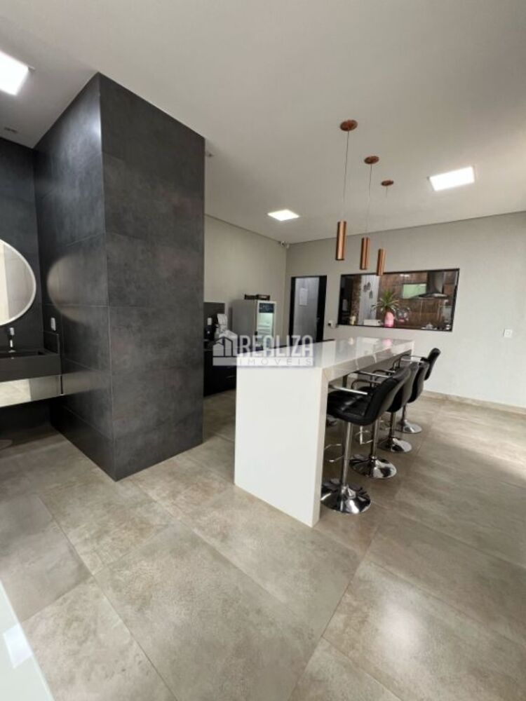 Casa, 3 quartos, 242 m² - Foto 12