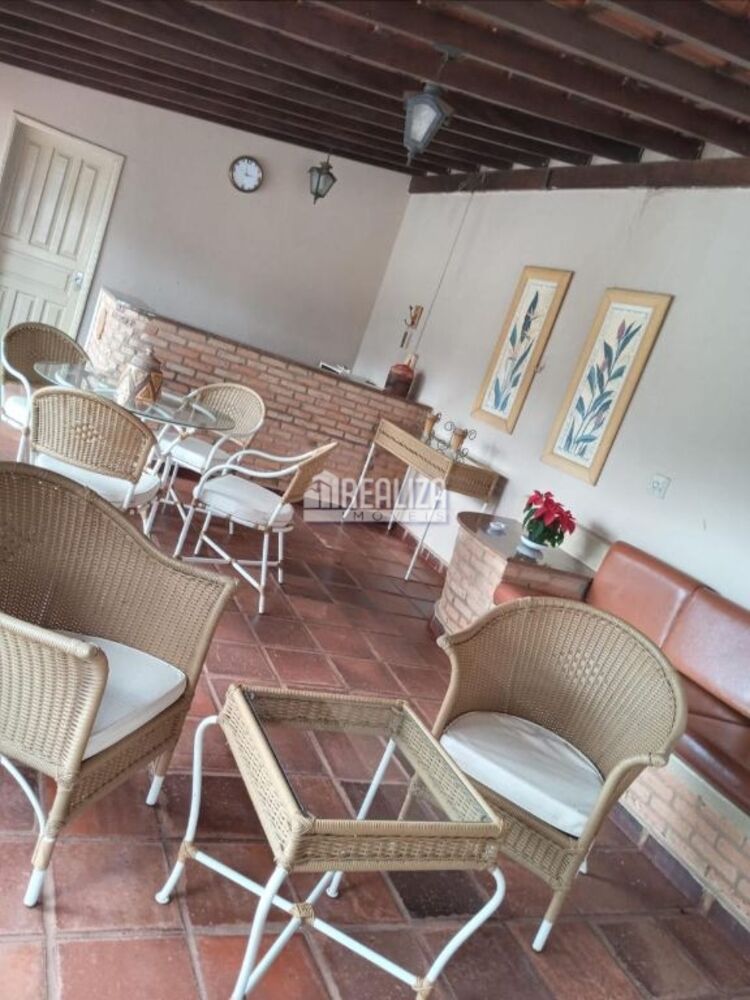 Casa, 4 quartos, 315 m² - Foto 1