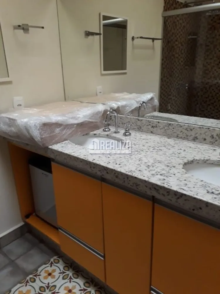 Casa, 5 quartos, 218 m² - Foto 2