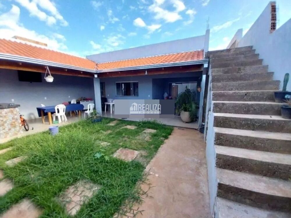 Casa, 3 quartos, 197 m² - Foto 2