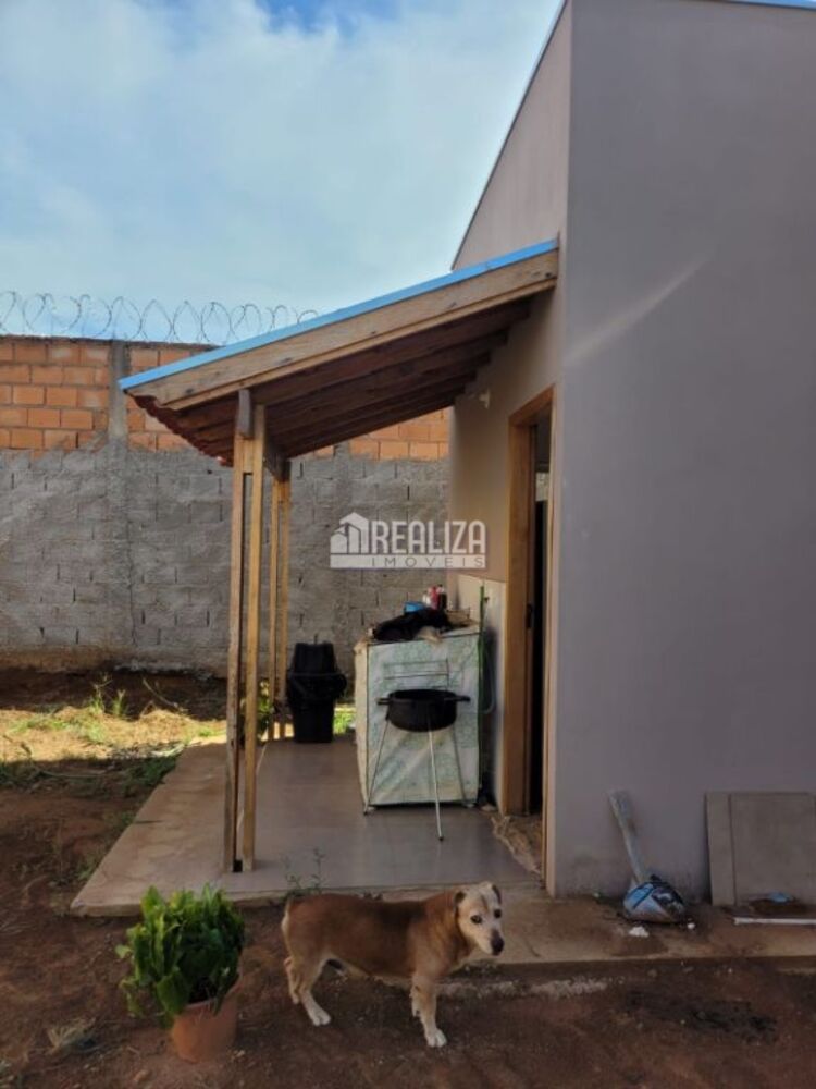 Casa à venda com 2 quartos, 55m² - Foto 5