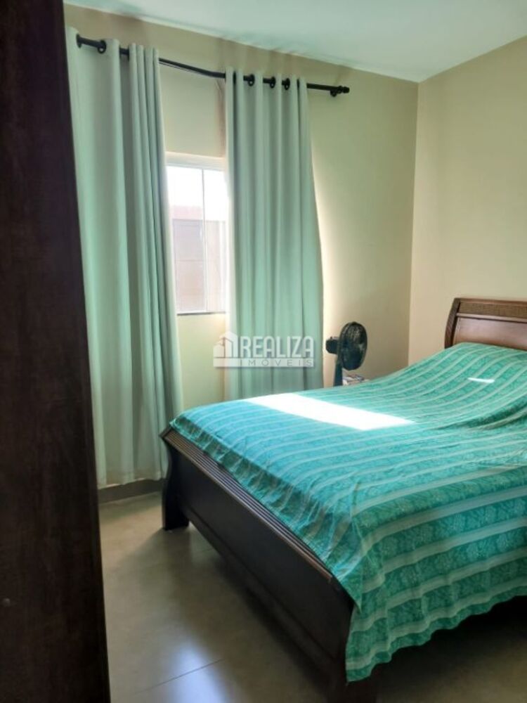 Casa à venda com 2 quartos, 55m² - Foto 3