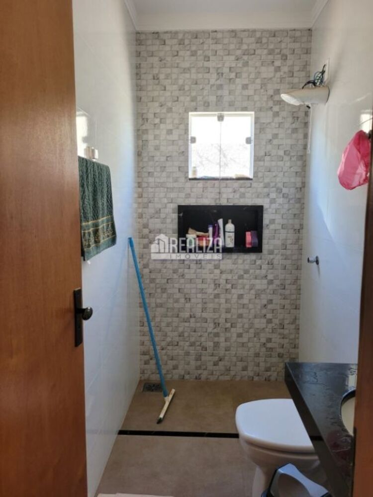 Casa à venda com 2 quartos, 55m² - Foto 4