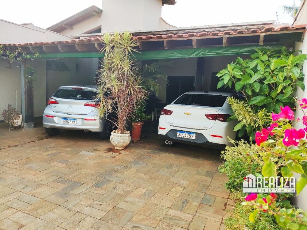 Casa à venda com 4 quartos, 301m² - Foto 9