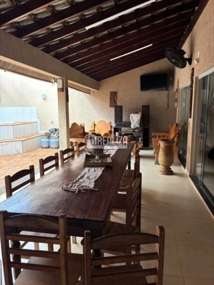 Sobrado, 4 quartos, 335 m² - Foto 2
