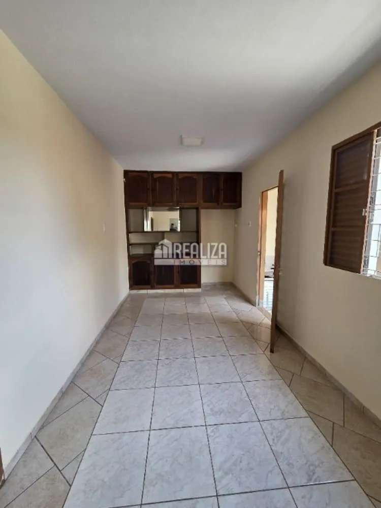 Casa, 5 quartos, 266 m² - Foto 1