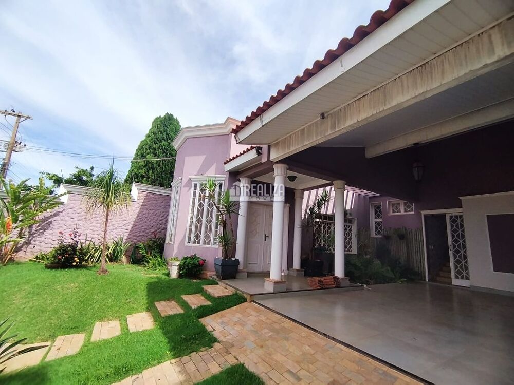 Casa à venda com 4 quartos - Foto 1