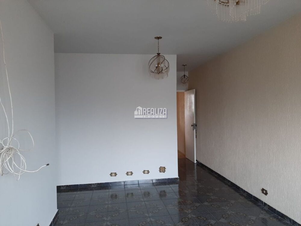 Casa à venda com 3 quartos, 286m² - Foto 4