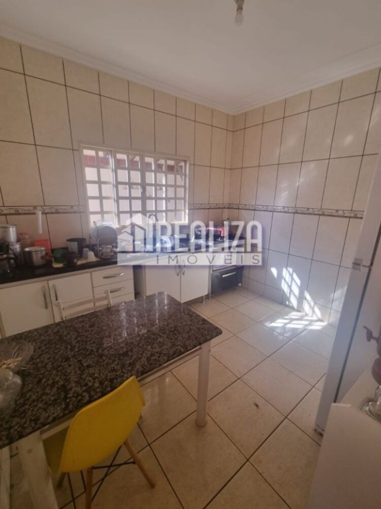 Casa à venda com 2 quartos, 150m² - Foto 7