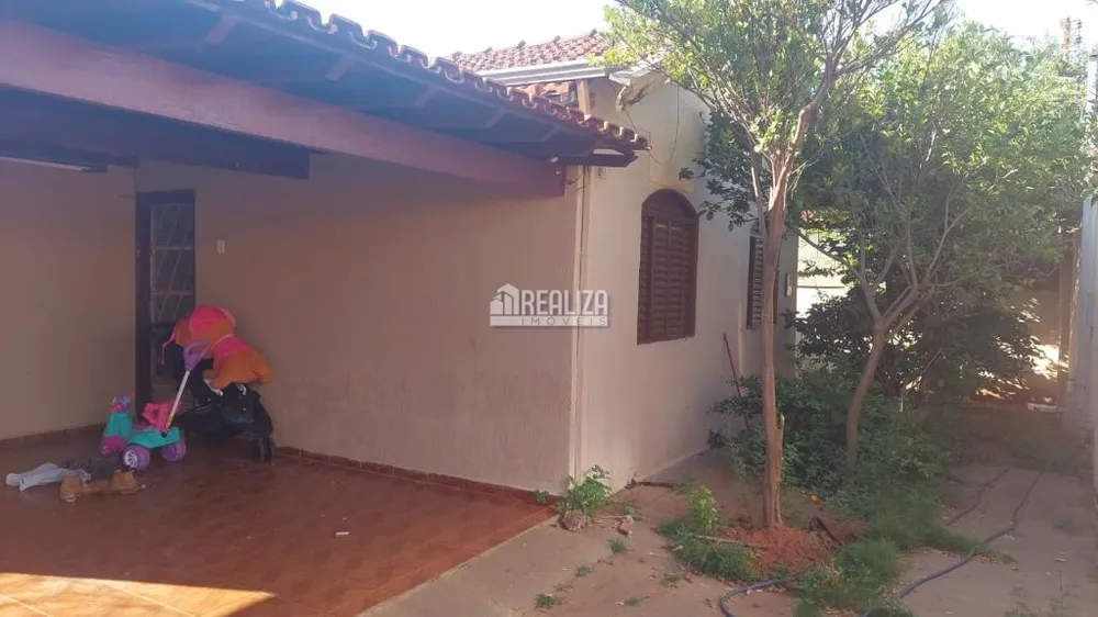 Casa, 2 quartos, 162 m² - Foto 1
