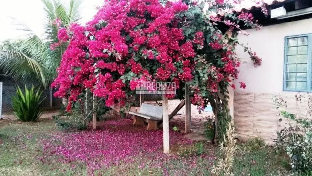 Chácara à venda com 5 quartos, 257m² - Foto 2