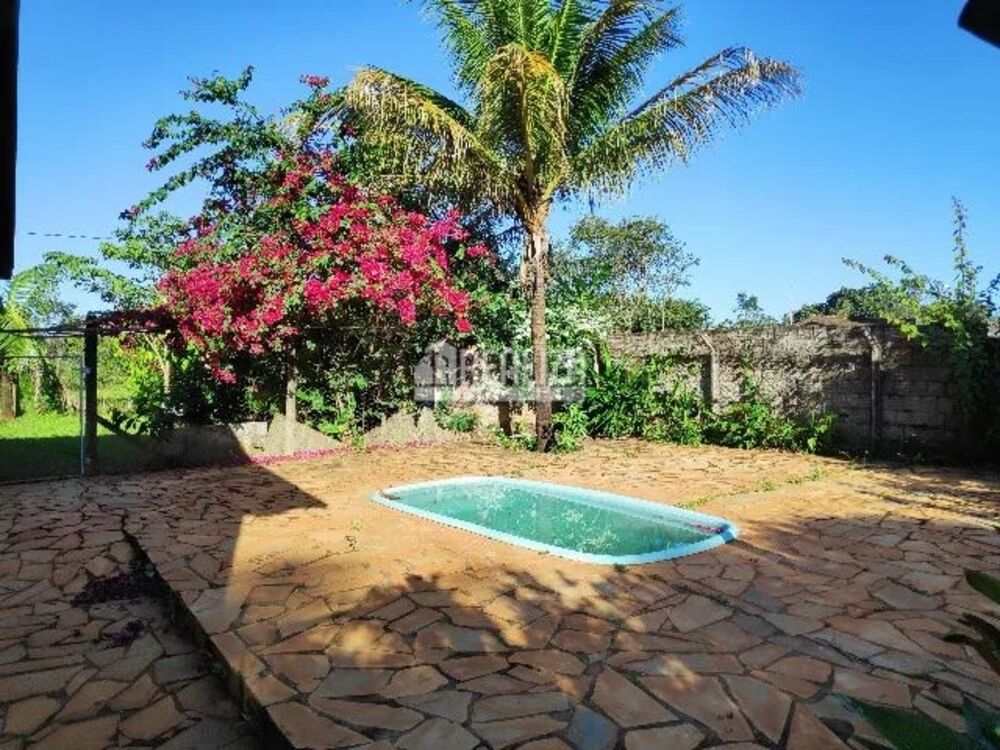Chácara à venda com 5 quartos, 257m² - Foto 1