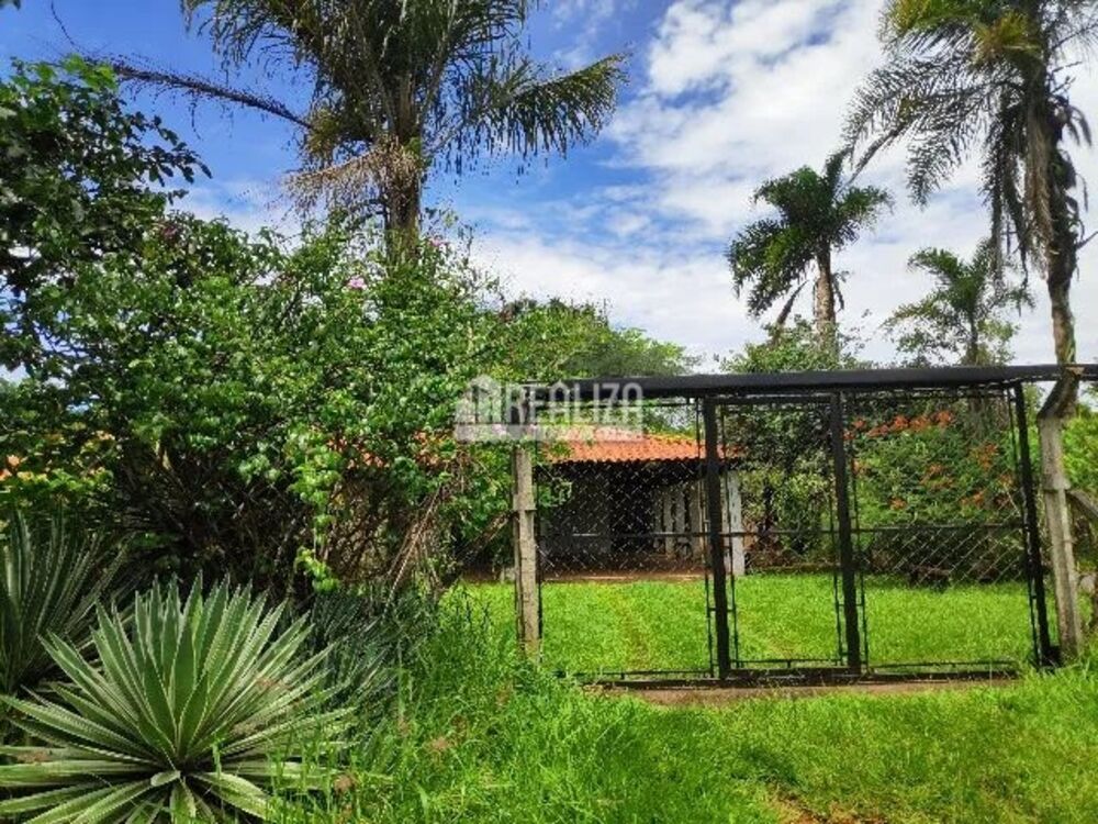 Chácara à venda com 5 quartos, 257m² - Foto 4