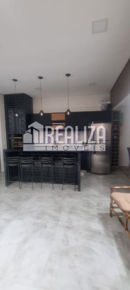 Casa de Condomínio à venda com 3 quartos, 150m² - Foto 1