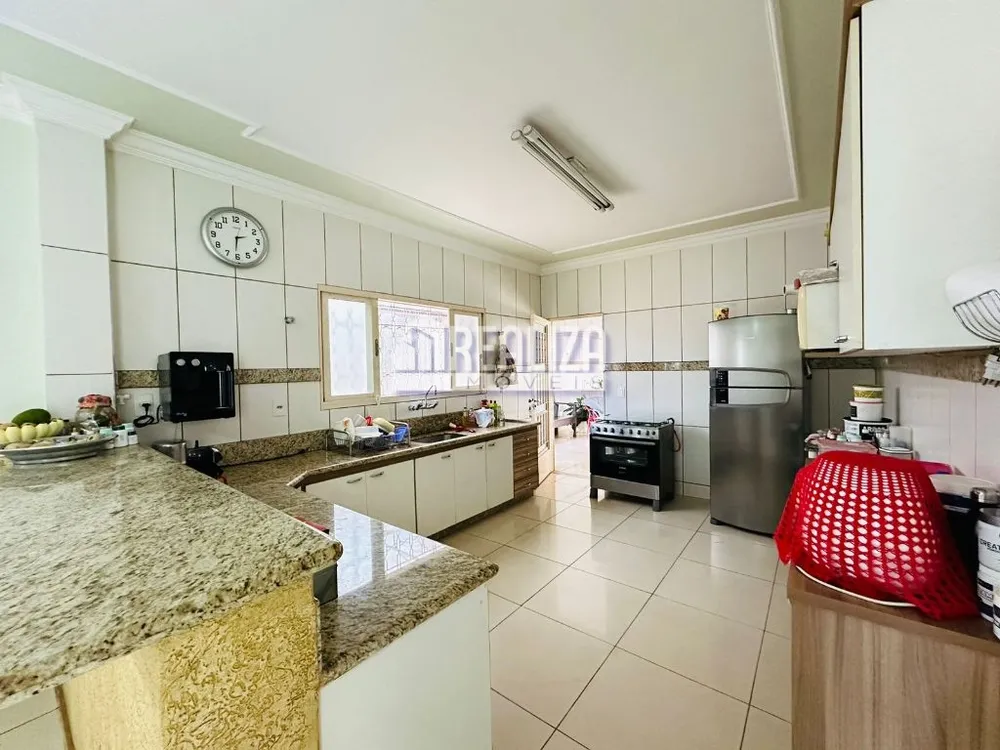 Casa, 5 quartos, 270 m² - Foto 14