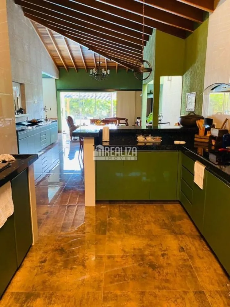 Casa, 3 quartos, 253 m² - Foto 2