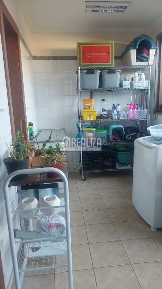 Casa, 5 quartos, 315 m² - Foto 4