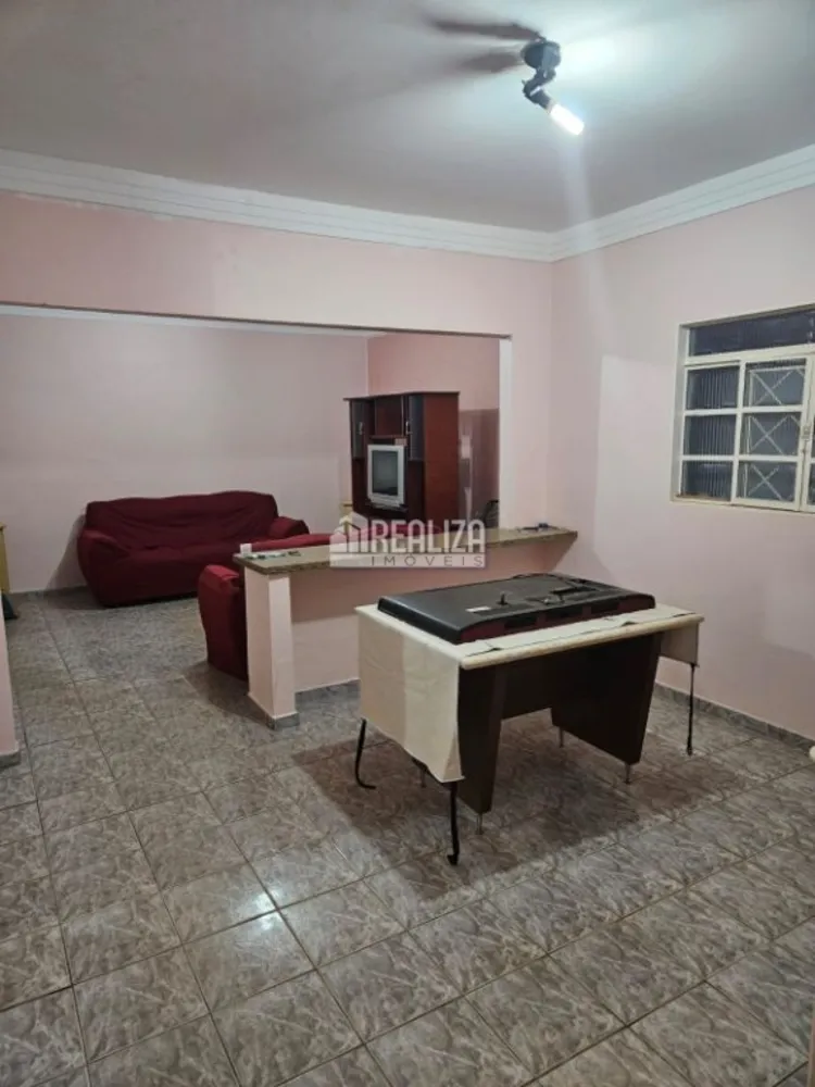 Casa, 3 quartos, 130 m² - Foto 2