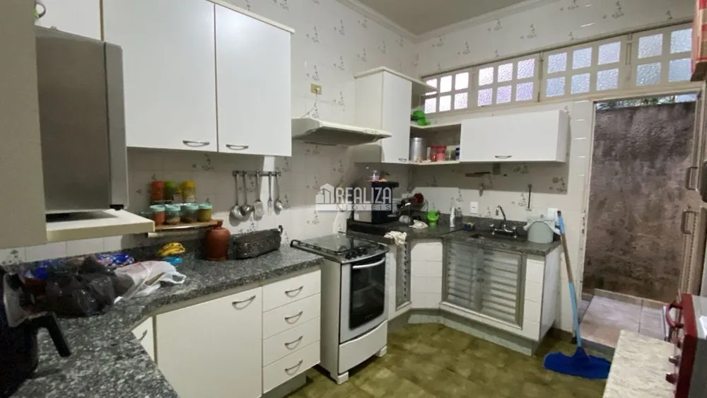 Casa, 4 quartos, 232 m² - Foto 2