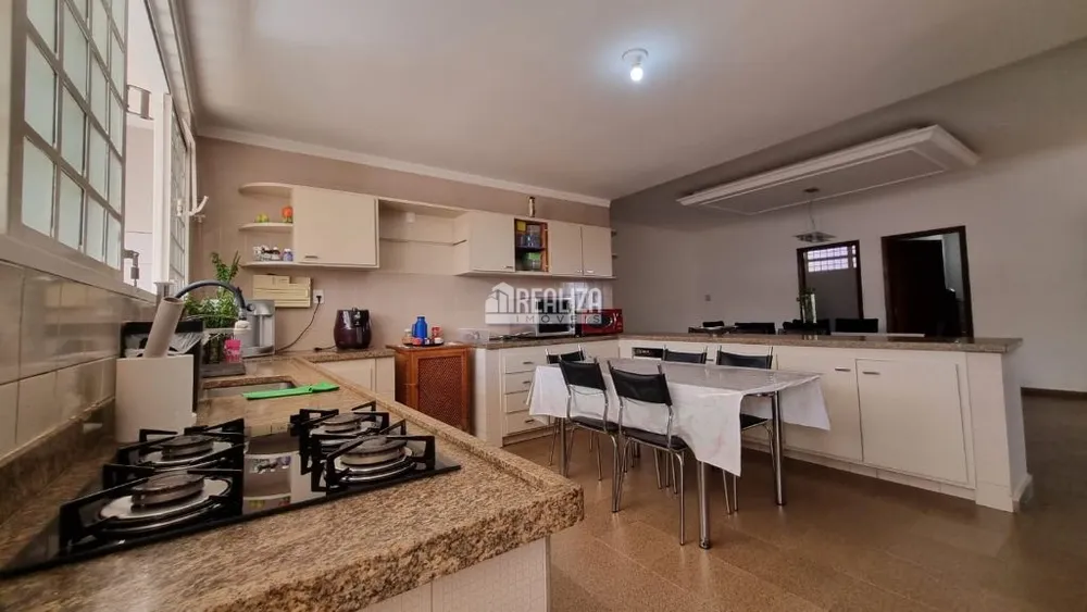 Casa, 6 quartos, 380 m² - Foto 1