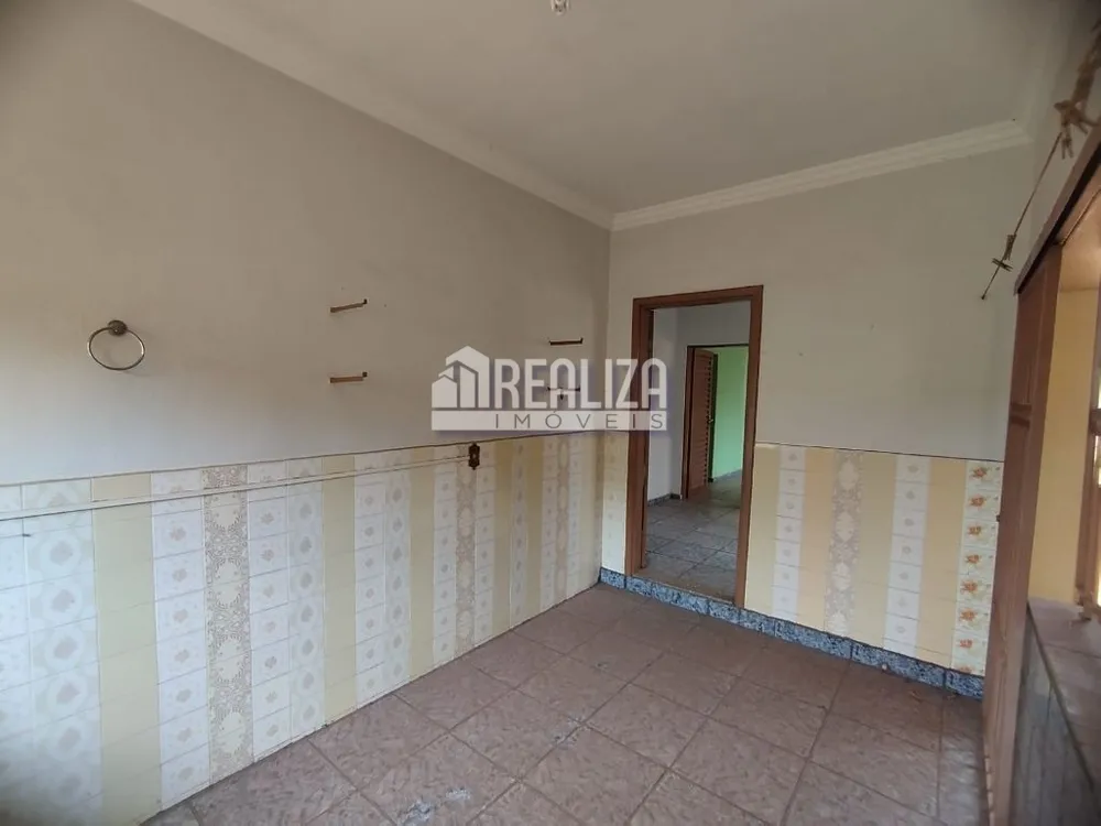 Casa, 2 quartos, 180 m² - Foto 11