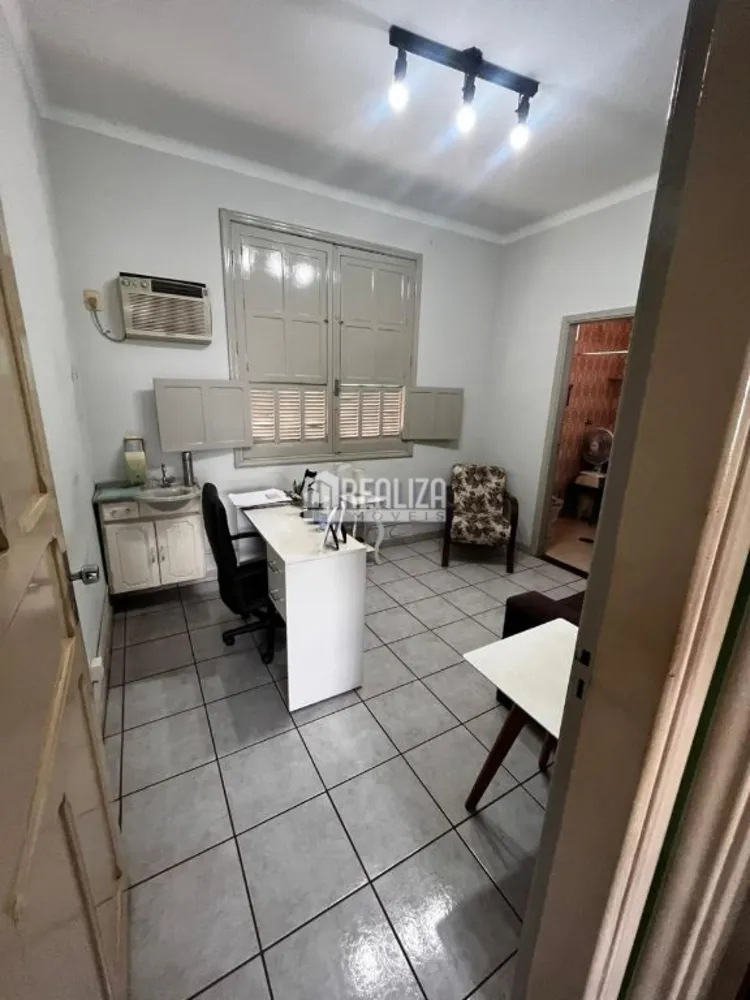 Casa, 4 quartos, 226 m² - Foto 5