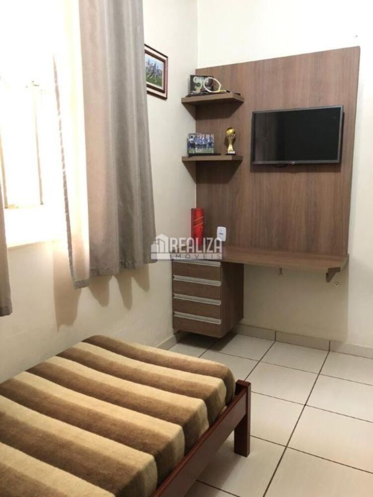 Casa à venda com 4 quartos, 137m² - Foto 12