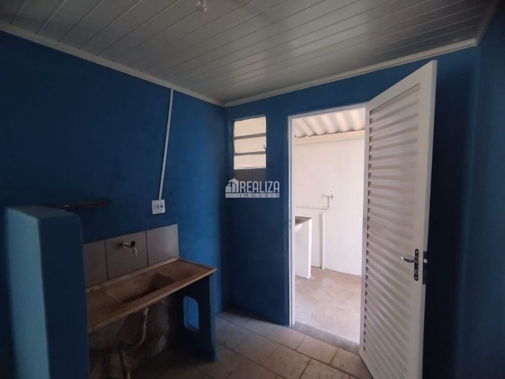 Casa à venda com 2 quartos, 70m² - Foto 9