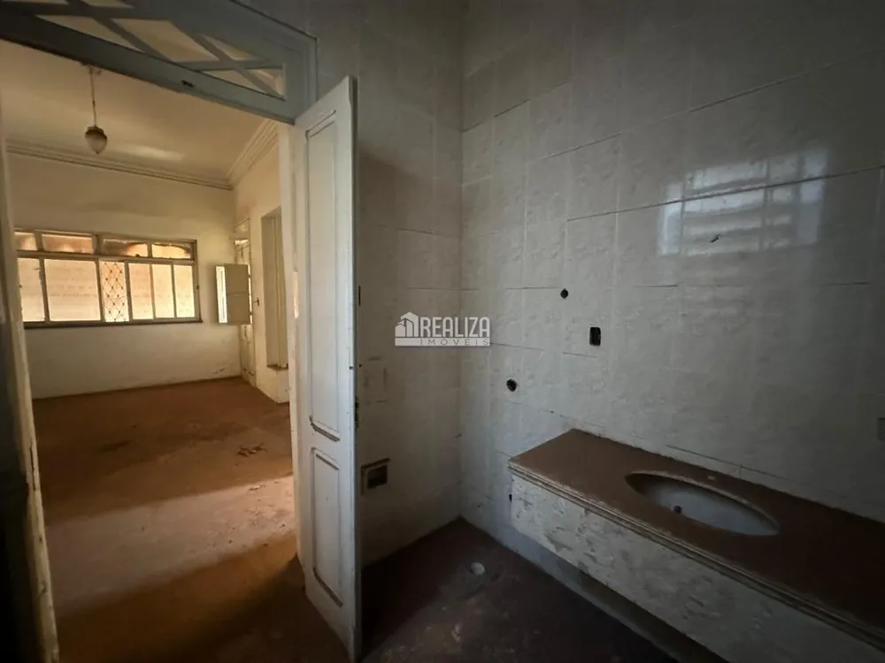Casa, 7 quartos, 324 m² - Foto 6
