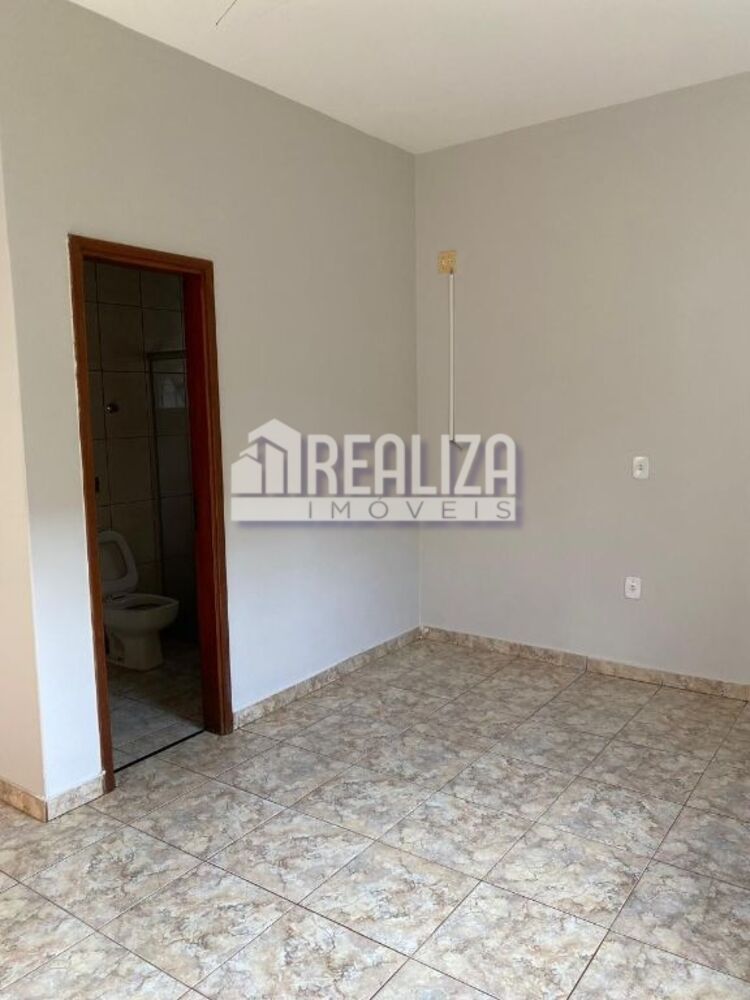 Casa à venda com 3 quartos, 116m² - Foto 4