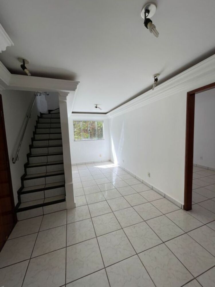 Apartamento à venda com 3 quartos, 113m² - Foto 1