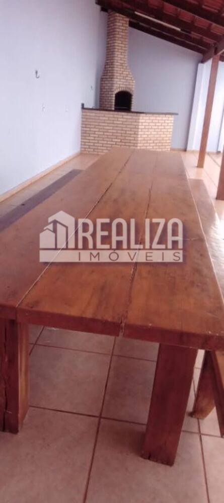 Casa, 3 quartos, 200 m² - Foto 2