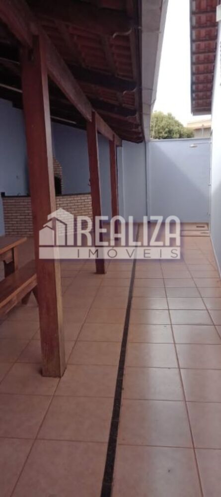 Casa, 3 quartos, 200 m² - Foto 1