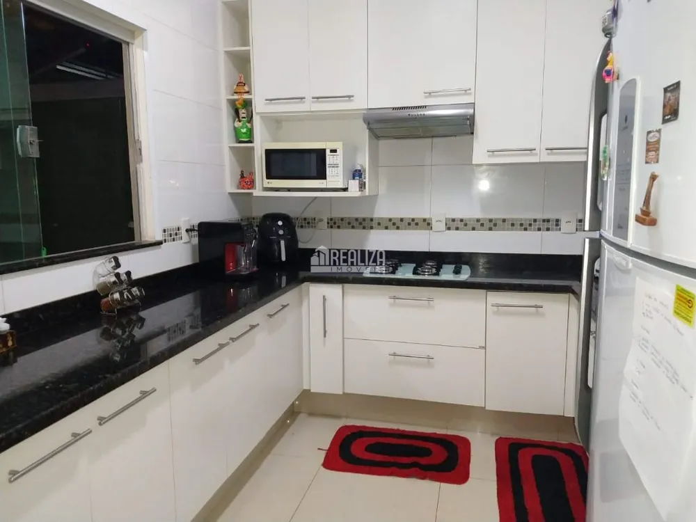Casa, 3 quartos, 154 m² - Foto 2
