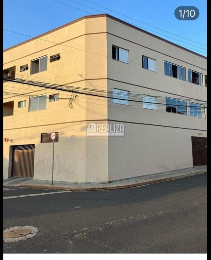 Apartamento à venda com 2 quartos, 67m² - Foto 5