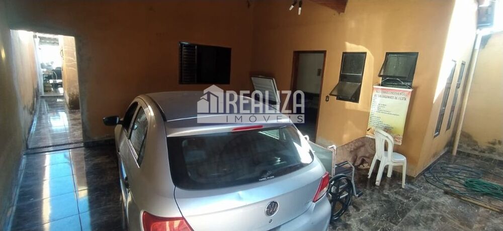 Casa à venda com 2 quartos, 110m² - Foto 9