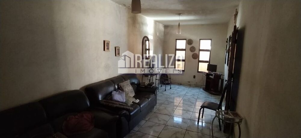 Casa à venda com 2 quartos, 110m² - Foto 5