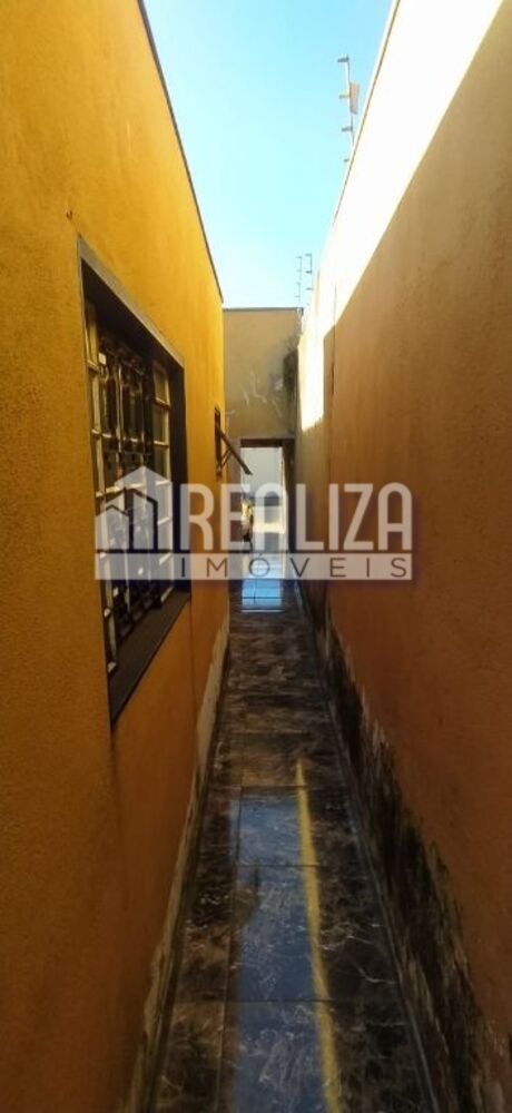 Casa à venda com 2 quartos, 110m² - Foto 7