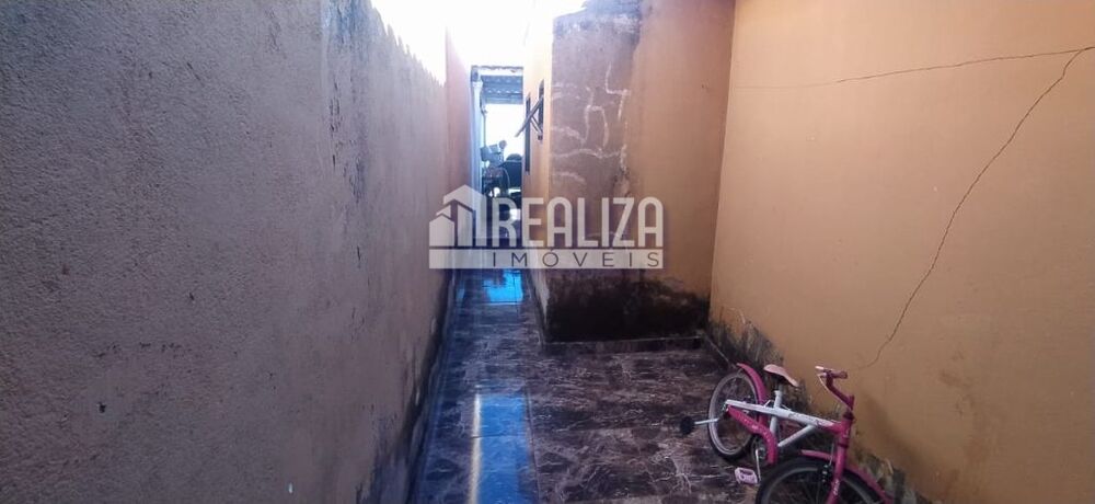 Casa à venda com 2 quartos, 110m² - Foto 8