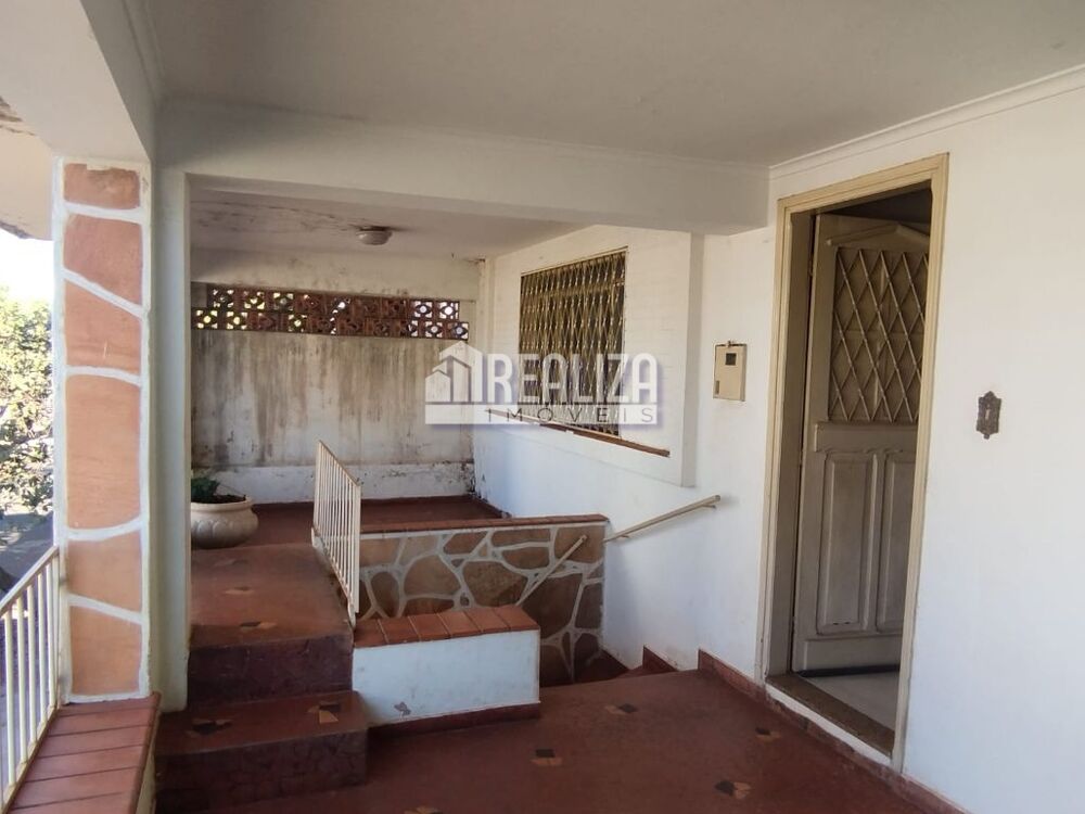 Casa à venda com 3 quartos, 180m² - Foto 11
